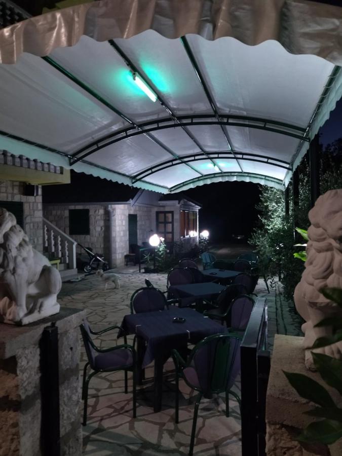Apartment Ksenija Kotor Dış mekan fotoğraf